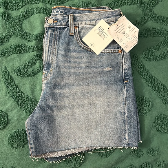 Never worn with tags Etica Skylar Cutoff Jean Short Size 28 - Picture 2 of 6